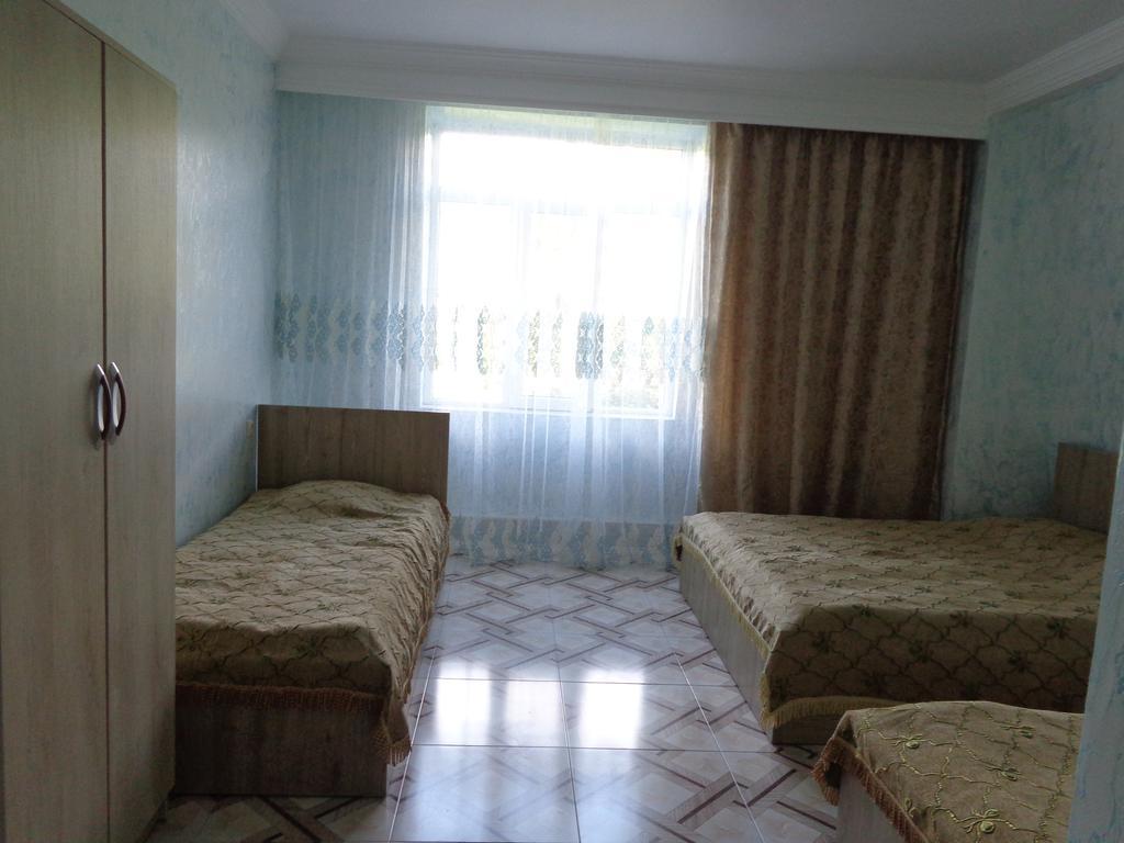 Guest House Vitali Gonio Exterior photo