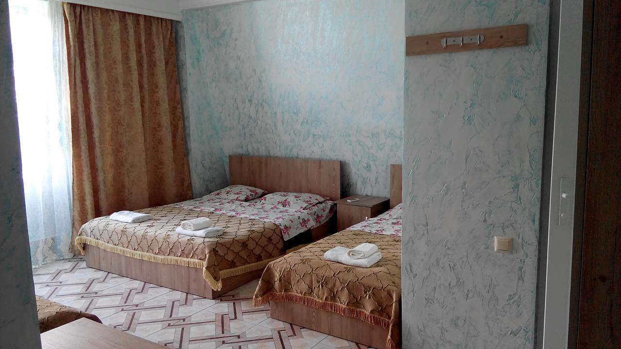 Guest House Vitali Gonio Exterior photo